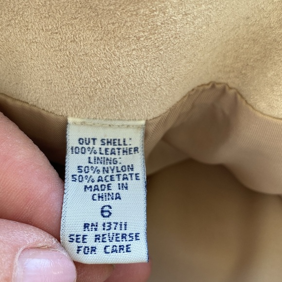 Vintage 100% suede stunning ‘80’s Lord & Taylor skirt w/ tags. Never worn - Picture 10 of 14